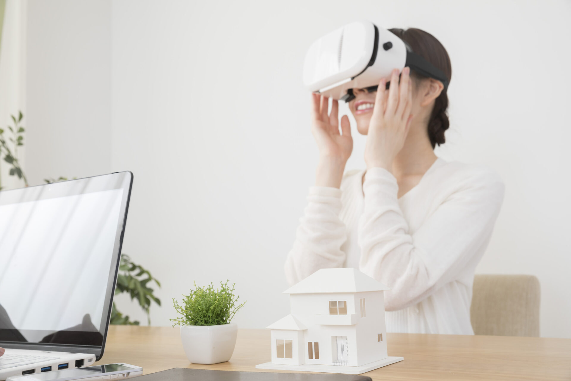 バーチャル映像で住宅を見学